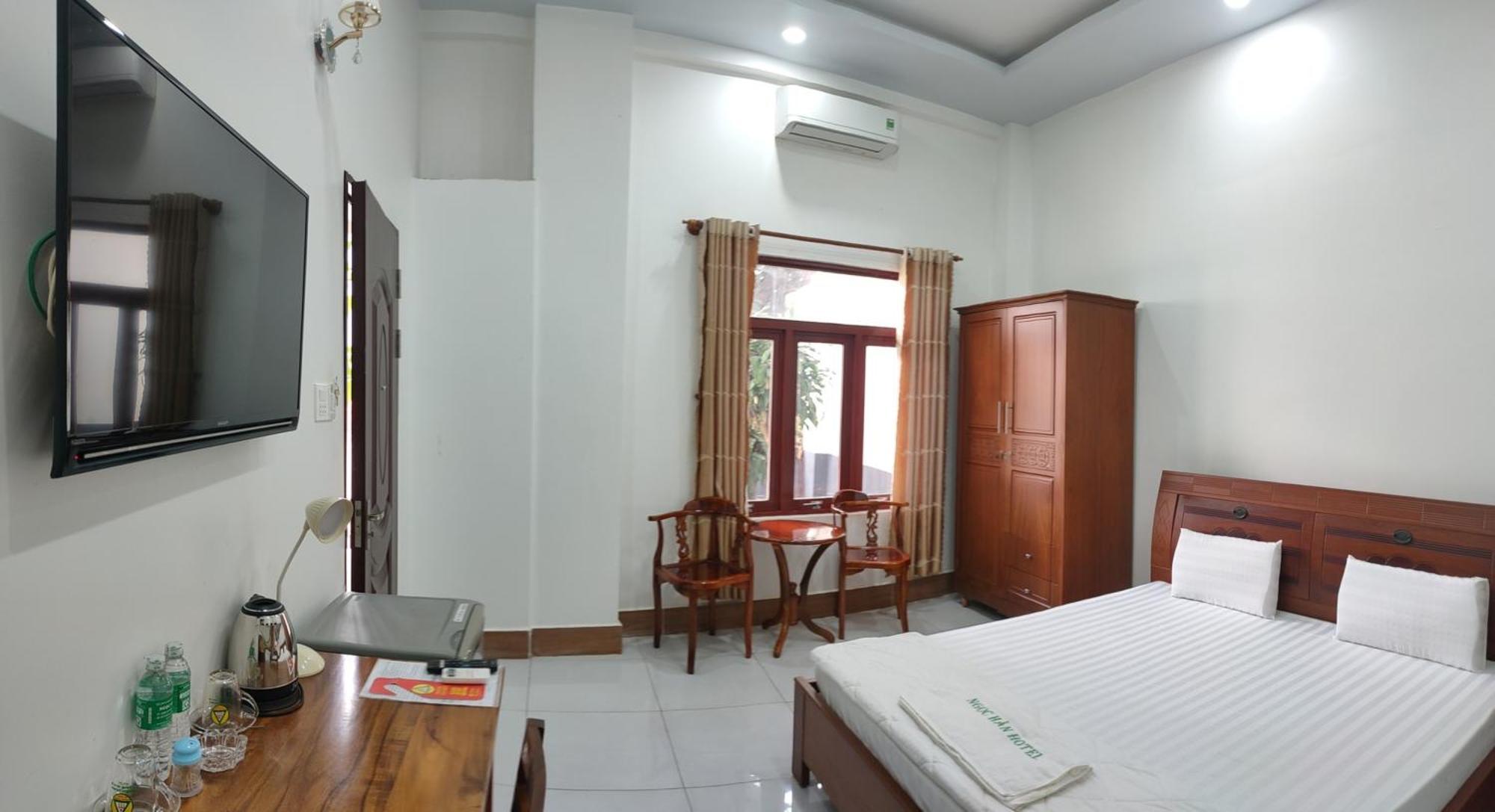 Khach San Ngoc Han Ap Vinh Phu Exterior photo
